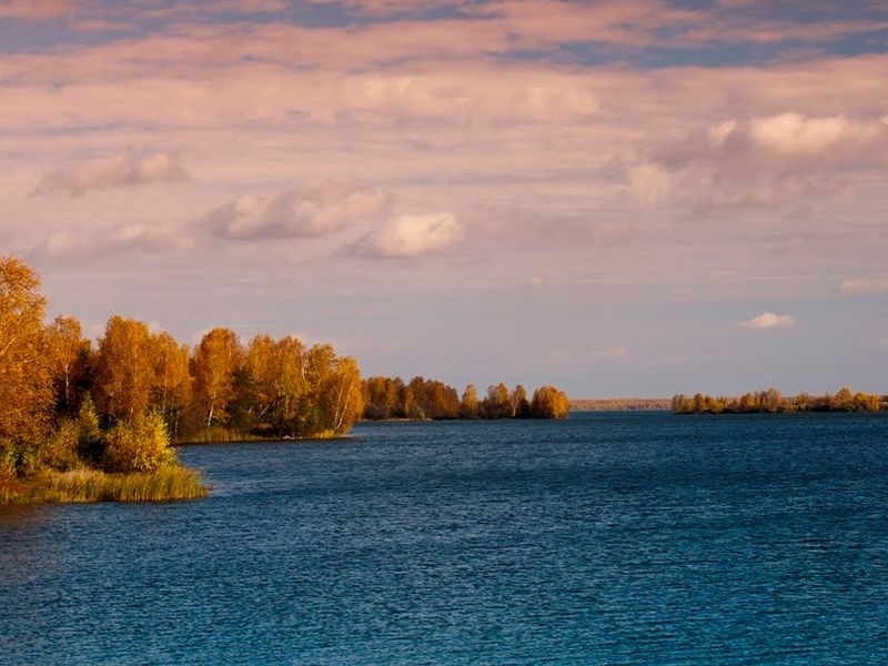 Озеро большие касли челябинская область. Озеро Касли Челябинская. Озеро Киреты Каслинский район. Озеро большие Касли. Озеро большое Касли.