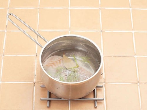 Пошаговый рецепт рыбного салата с вишневым соусом
