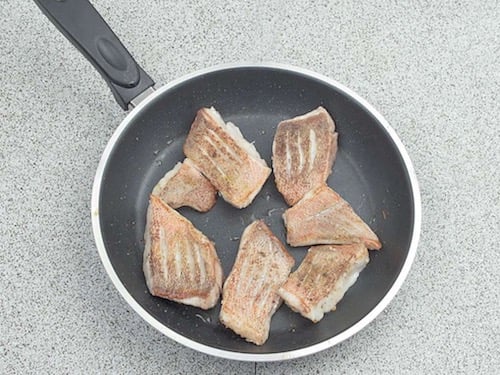 Рыба тушеная с овощами - пошаговый рецепт